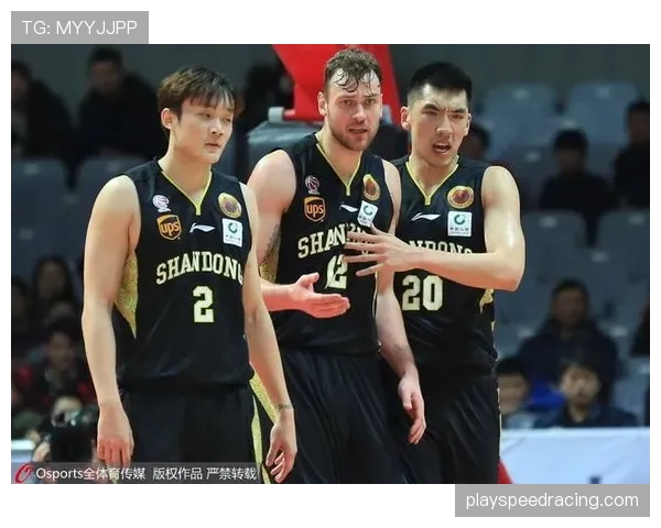 特写：时隔五年，德章泰·穆雷率队重返季后赛后的泪水